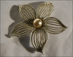 Sarah Coventry Brooch