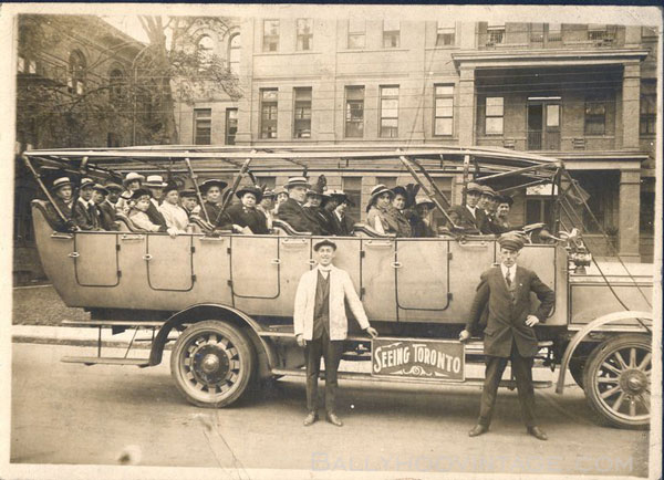 1915 Tour Bus