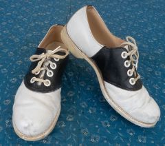 Vintage 1950s Black & White Saddle Shoes