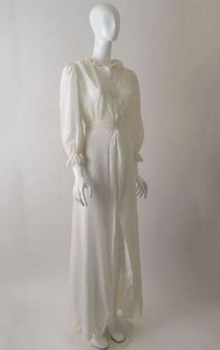 1940s Satin Dressing gown: Ballyhoovintage.com